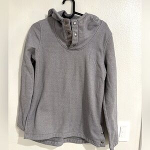 The north face sweater size S